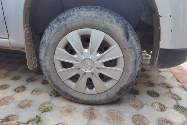 Used CHANGAN KAICHENG Shenqi F30 2019 1.5L Standard Version China VI Dual-Cab Long Wheelbase DAM15KL Right Front Wheel Hub