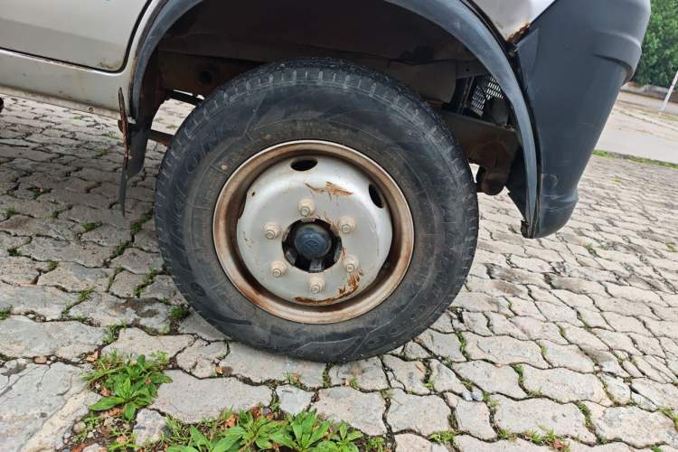 Used CHANGAN KAICHENG Shenqi F30  Right Front Wheel Hub