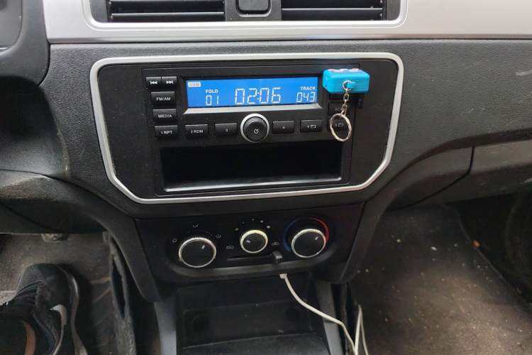 Used CHANGAN KAICHENG Shenqi F30  Audio And AC Panel