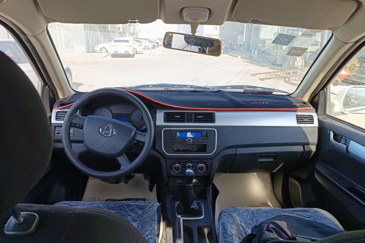 Used CHANGAN KAICHENG Shenqi F30 2019 1.5L Comfort Edition China VI Dual-Cab Short-Wheelbase DAM15KL Center Console