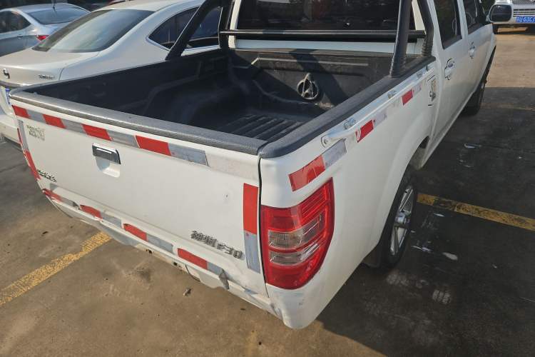 Used CHANGAN KAICHENG Shenqi F30 2019 1.5L Comfort Edition China VI Dual-Cab Short-Wheelbase DAM15KL Exterior 3