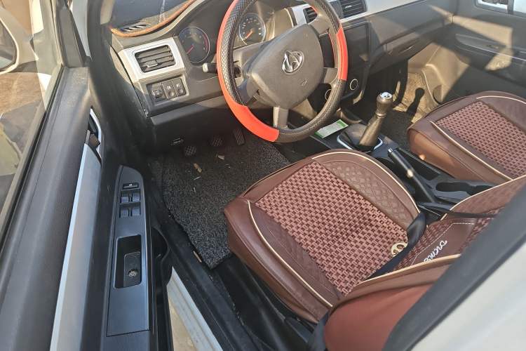 Used CHANGAN KAICHENG Shenqi F30 2019 1.5L Comfort Edition China VI Dual-Cab Short-Wheelbase DAM15KL Interior 2