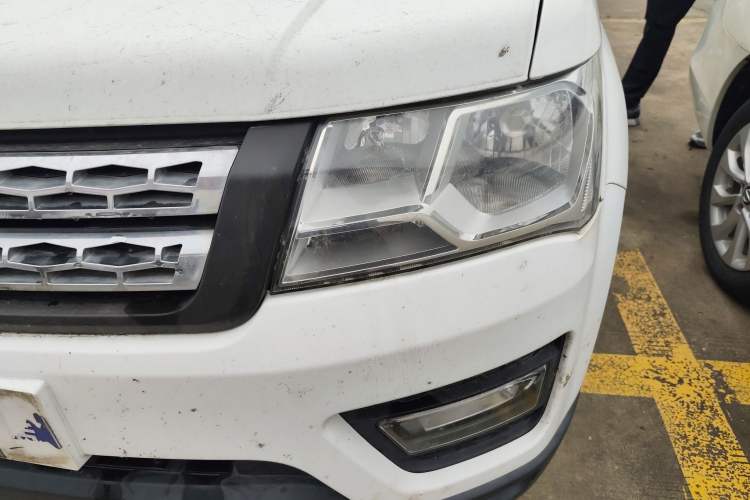 Used CHANGAN KAICHENG Shenqi F30 2019 1.5L Comfort Edition China VI Dual-Cab Short-Wheelbase DAM15KL Left Front Headlight