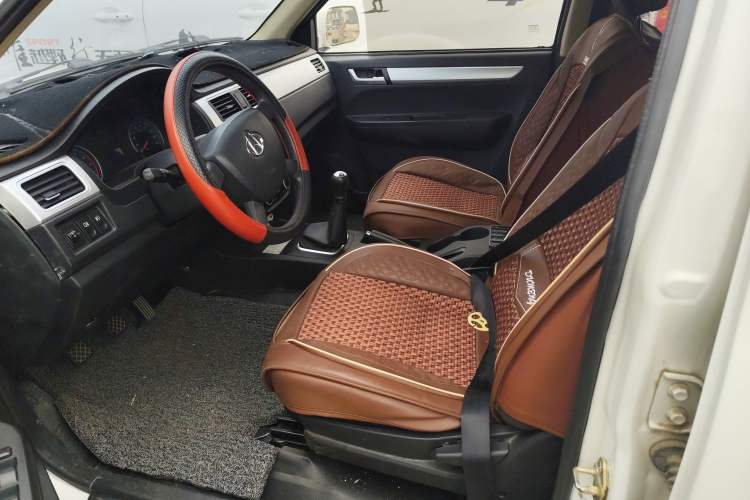 Used CHANGAN KAICHENG Shenqi F30 2019 1.5L Comfort Edition China VI Dual-Cab Short-Wheelbase DAM15KL Left Front Seat