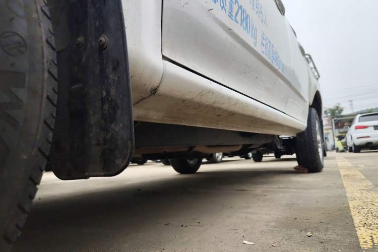 Used CHANGAN KAICHENG Shenqi F30 2019 1.5L Comfort Edition China VI Dual-Cab Short-Wheelbase DAM15KL Left Side Sill