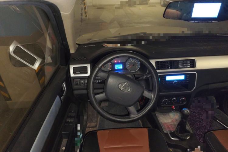 Used CHANGAN KAICHENG Shenqi F30 2019 1.5L Comfort Edition China VI Dual-Cab Short-Wheelbase DAM15KL Steering Wheel