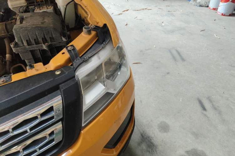 Used CHANGAN KAICHENG Shenqi F30 2021 1.5L Entry-Level Double-Cab Long-Wheelbase Version DAM15KL Engine Bay Left