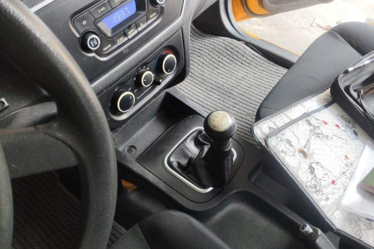 Used CHANGAN KAICHENG Shenqi F30 2021 1.5L Entry-Level Double-Cab Long-Wheelbase Version DAM15KL Gear Lever