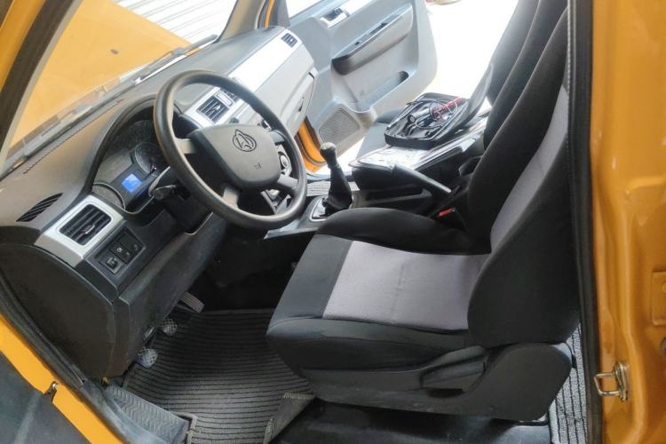 Used CHANGAN KAICHENG Shenqi F30 2021 1.5L Entry-Level Double-Cab Long-Wheelbase Version DAM15KL Left Front Seat