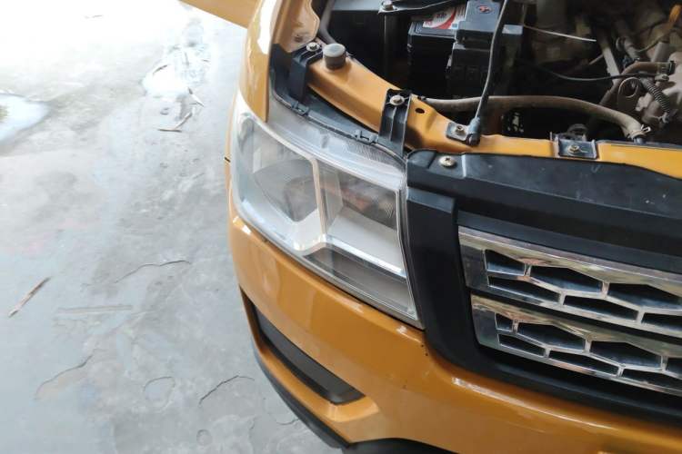Used CHANGAN KAICHENG Shenqi F30 2021 1.5L Entry-Level Double-Cab Long-Wheelbase Version DAM15KL Right Front Headlight
