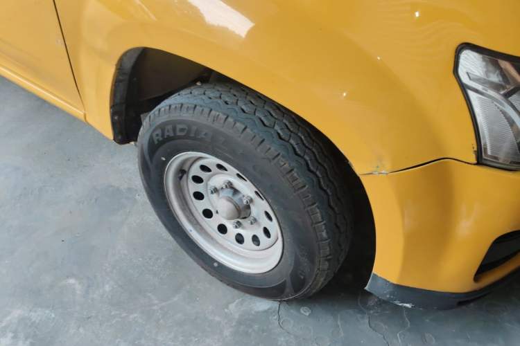 Used CHANGAN KAICHENG Shenqi F30 2021 1.5L Entry-Level Double-Cab Long-Wheelbase Version DAM15KL Right Front Wheel Hub