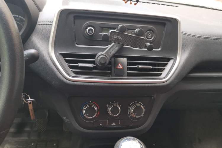 Used CHANGAN KAICHENG Shenqi PLUS 2022 1.8L Standard Vehicle Comfort Edition Double Cab – 4J18V Audio And AC Panel