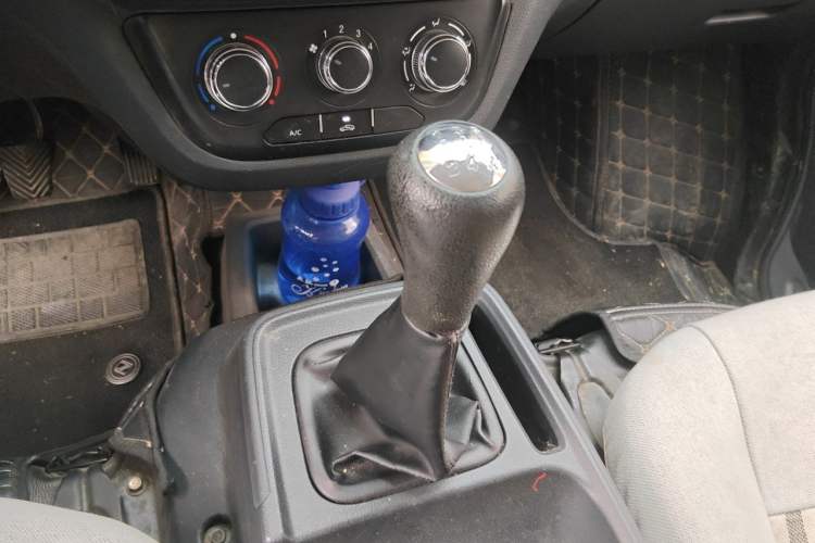 Used CHANGAN KAICHENG Shenqi PLUS 2022 1.8L Standard Vehicle Luxury Version Double Cab – 4J18V Gear Lever