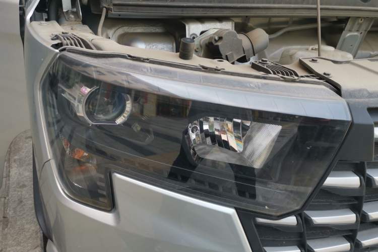 Used CHANGAN KAICHENG Shenqi PLUS 2022 1.8L Standard Vehicle Comfort Edition Double Cab – 4J18V Right Front Headlight