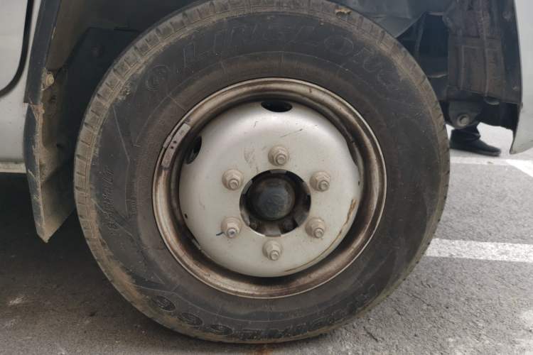 Used CHANGAN KAICHENG Shenqi PLUS 2022 1.8L Standard Vehicle Comfort Edition Double Cab – 4J18V Right Front Wheel Hub
