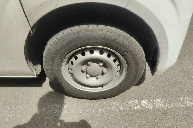 Used CHANGAN KAICHENG Shenqi T10EV  Right Front Wheel Hub
