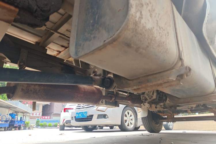 Used CHANGAN KAICHENG Shenqi T20 2016 1.5L Gasoline Cargo Van Double Cab Rear Dual Tires DAM15R Chassis Rear Right
