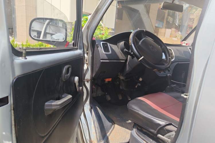 Used CHANGAN KAICHENG Shenqi T20 2016 1.5L Gasoline Cargo Van Double Cab Rear Dual Tires DAM15R Driver Seat