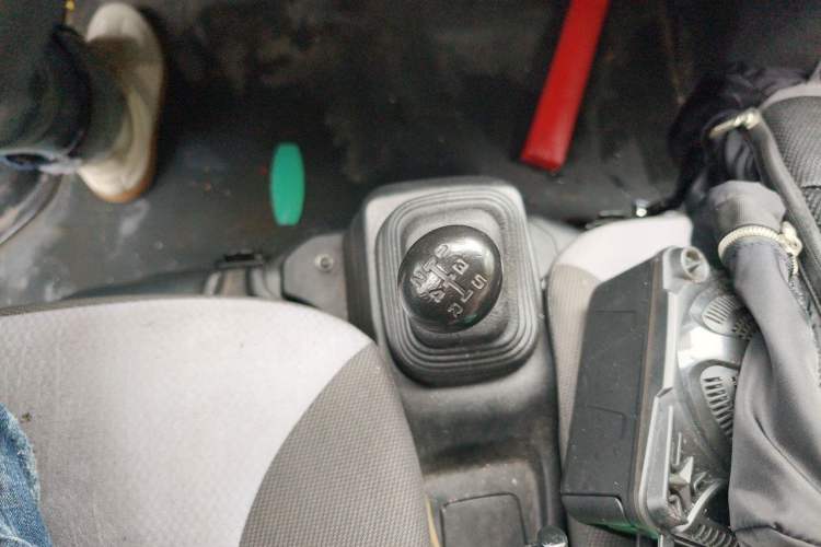Used CHANGAN KAICHENG Shenqi T20 2018 1.5L T20L Comfort-Grade Single-Cab Cargo Truck with 3.6-meter Cargo Bed Equipped with DAM15R Engine Gear Lever
