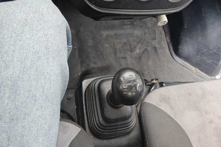 Used CHANGAN KAICHENG Shenqi T20 2018 1.5L Standard Single-Cab Cargo Truck DAM15R Gear Lever