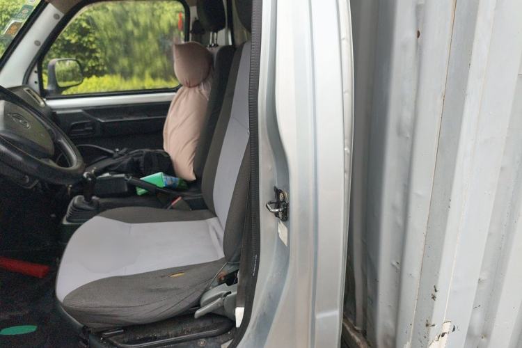 Used CHANGAN KAICHENG Shenqi T20 2018 1.5L T20L Comfort-Grade Single-Cab Cargo Truck with 3.6-meter Cargo Bed Equipped with DAM15R Engine Left Rear Seat