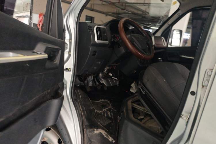 Used CHANGAN KAICHENG Shenqi T30 2021 1.6L Luxury Model Double Cab 3.01-meter Standard Vehicle DAM16KR Driver Seat