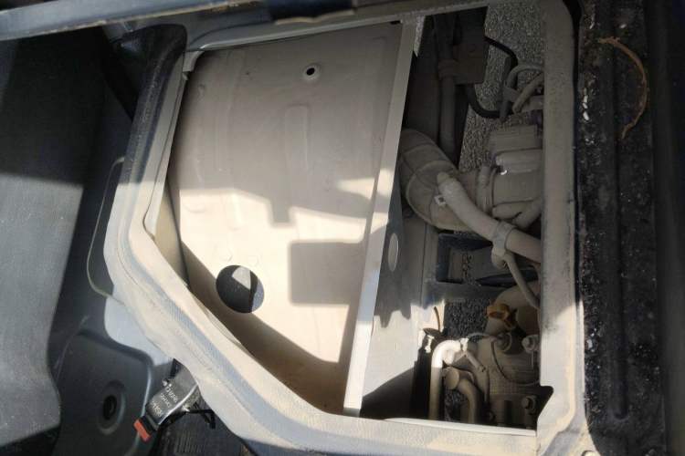 Used CHANGAN KAICHENG Shenqi T30 2021 1.6L Comfort Single-Row 3.6m Standard Vehicle DAM16KR Engine Bay Right
