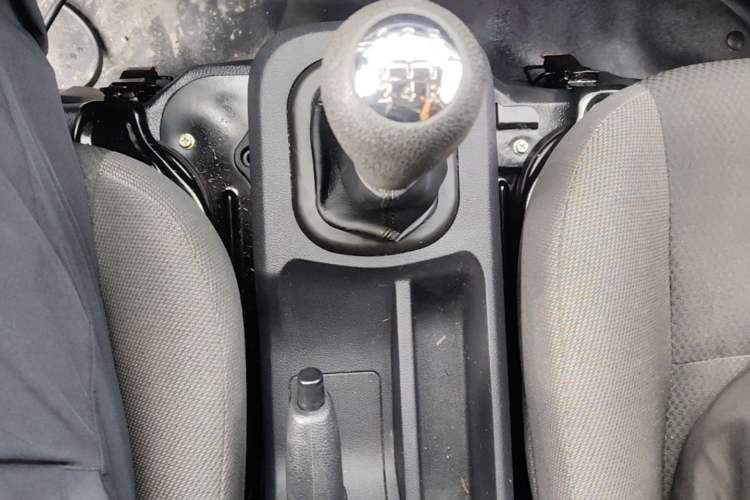 Used CHANGAN KAICHENG Shenqi T30 2021 1.6L Comfort Single-Row 3.6m Standard Vehicle DAM16KR Gear Lever