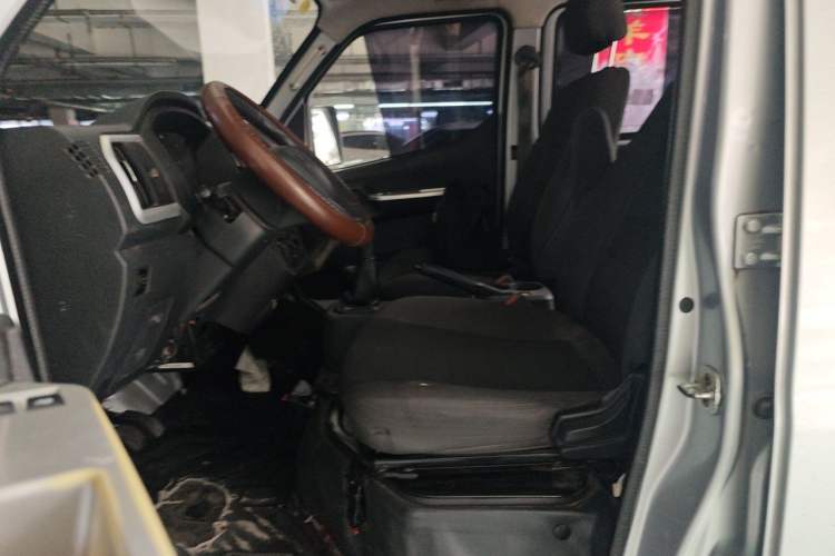 Used CHANGAN KAICHENG Shenqi T30 2021 1.6L Luxury Model Double Cab 3.01-meter Standard Vehicle DAM16KR Left Front Seat