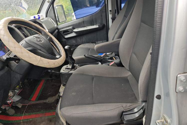 Used CHANGAN KAICHENG Shenqi T30 2021 1.6L Luxury Double-Cab 2.55m Steel-Plate Van DAM16KR Left Front Seat