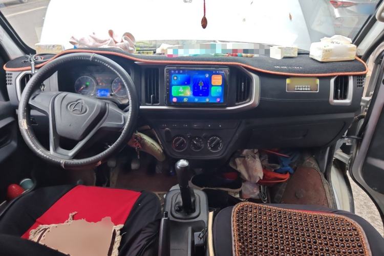 Used CHANGAN KAICHENG Shenqi T30 2023 1.6L CNG Double-Cab 3.01-meter Standard Model Comfort Version DAM16KRC Center Console