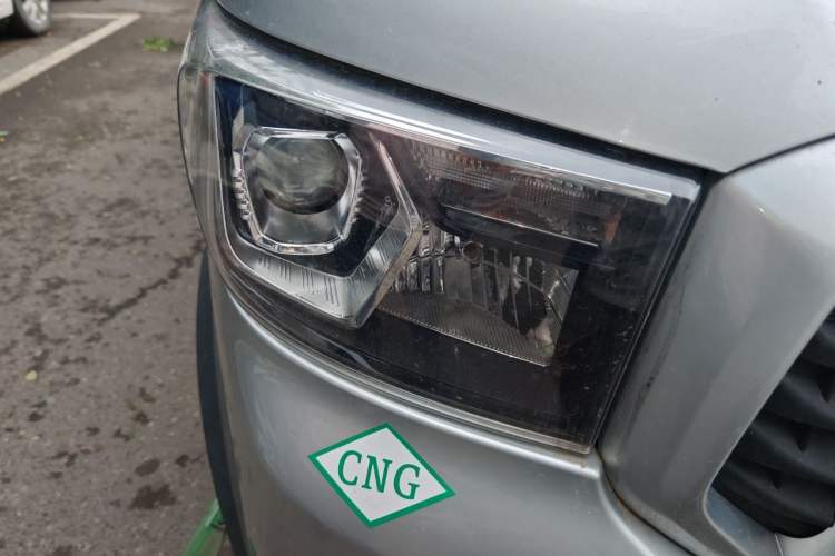 Used CHANGAN KAICHENG Shenqi T30 2023 1.6L CNG Double-Cab 3.01-meter Standard Model Comfort Version DAM16KRC Right Front Headlight