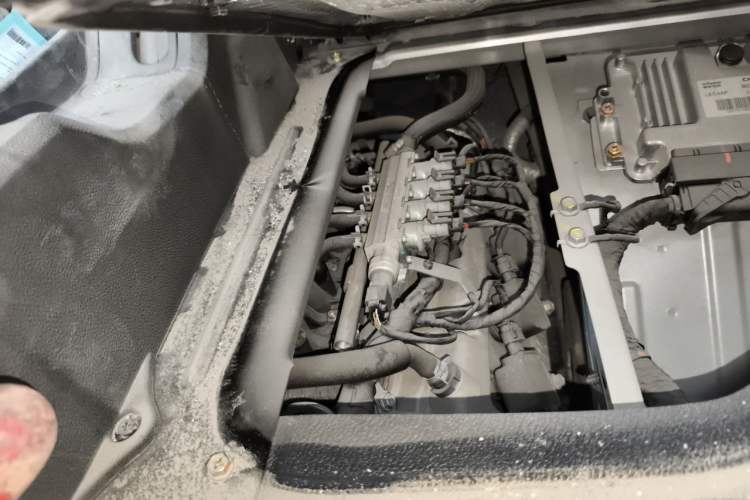 Used CHANGAN KAICHENG Shenqi T30 2024 1.6L CNG Single-Row 3.3m Standard Vehicle – Air-Conditioned Value Edition Engine Bay Right