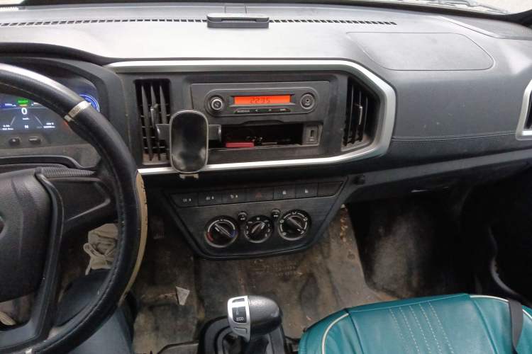 Used CHANGAN KAICHENG Shenqi T30EV 2023 Cargo Truck Comfort Model Audio And AC Panel
