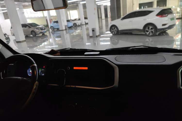 Used CHANGAN KAICHENG Shenqi T30EV 2023 Cargo Truck Comfort Model Interior 3