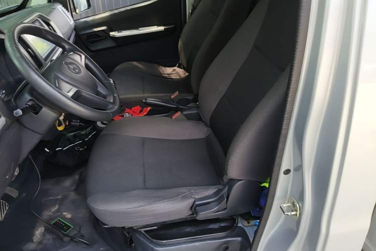 Used CHANGAN KAICHENG Shenqi T30EV 2023 Van Model Luxury Version Steel-Plate Body Left Rear Seat