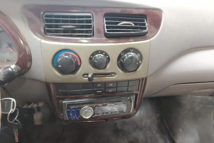 Used CHANGAN KAICHENG Star 2 2009 1.0L-SC6399E Base Version Audio And AC Panel