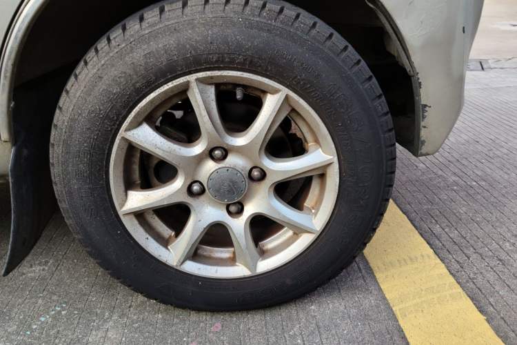 Used CHANGAN KAICHENG Star 2 2012 1.0L Base Version JL466Q9 Right Front Wheel Hub