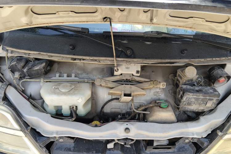 Used CHANGAN KAICHENG Star 2 2012 1.0L Value Edition JL465QH Engine Bay