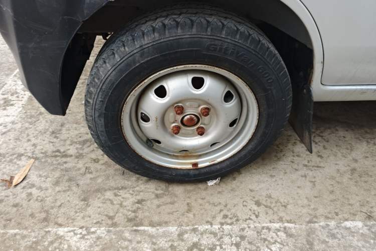 Used CHANGAN KAICHENG Star 2 2012 1.0L Base Version JL466Q9 Left Front Wheel Hub