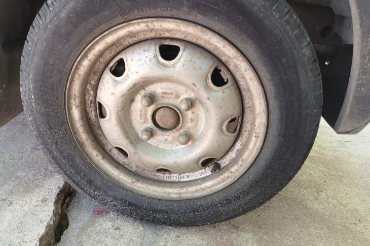 Used CHANGAN KAICHENG Star 2 2012 1.0L Base Version JL466Q9 Right Front Wheel Hub