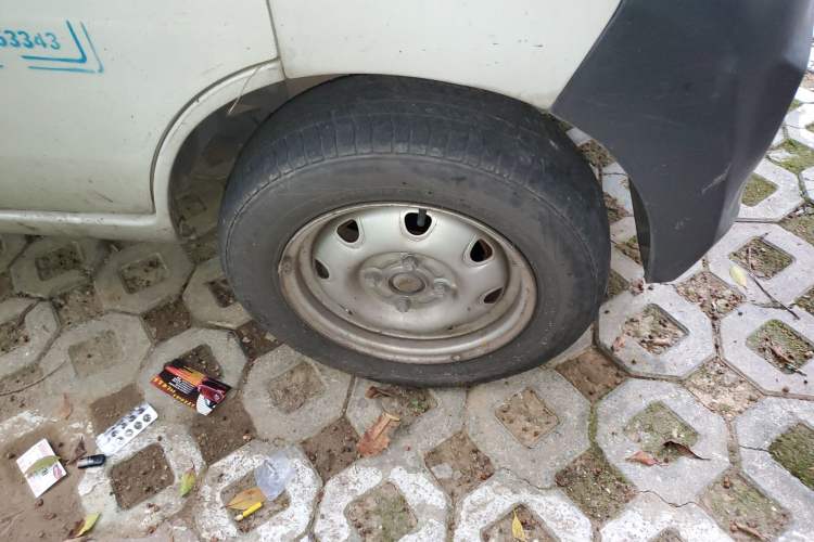 Used CHANGAN KAICHENG Star 2 2012 1.0L Base Version JL466Q9 Right Front Wheel Hub