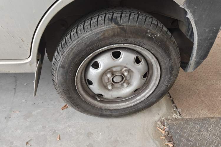Used CHANGAN KAICHENG Star 2 2012 1.0L Base Version JL466Q9 Right Front Wheel Hub