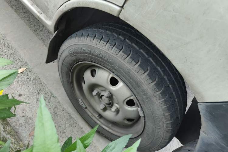 Used CHANGAN KAICHENG Star 2 2012 1.0L Base Version JL466Q9 Right Front Wheel Hub