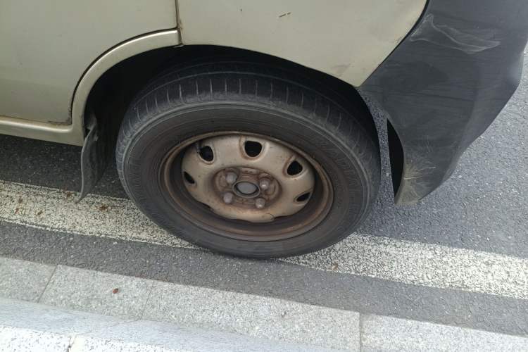 Used CHANGAN KAICHENG Star 2 2012 1.0L Base Version JL466Q9 Right Front Wheel Hub