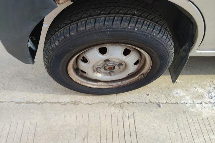 Used CHANGAN KAICHENG Star 2 2012 1.0L Base Version JL466Q9 Right Front Wheel Hub
