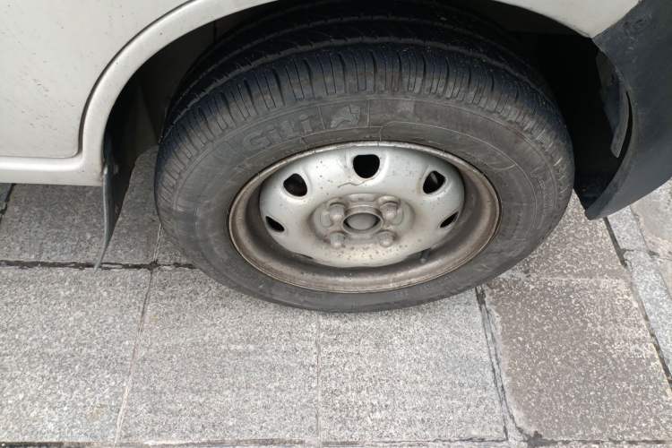 Used CHANGAN KAICHENG Star 2 2012 1.0L Base Version JL466Q9 Right Front Wheel Hub