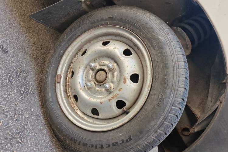 Used CHANGAN KAICHENG Star 2 2012 1.0L Base Version JL466Q9 Right Front Wheel Hub