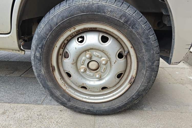 Used CHANGAN KAICHENG Star 2 2012 1.0L Base Version JL466Q9 Right Front Wheel Hub