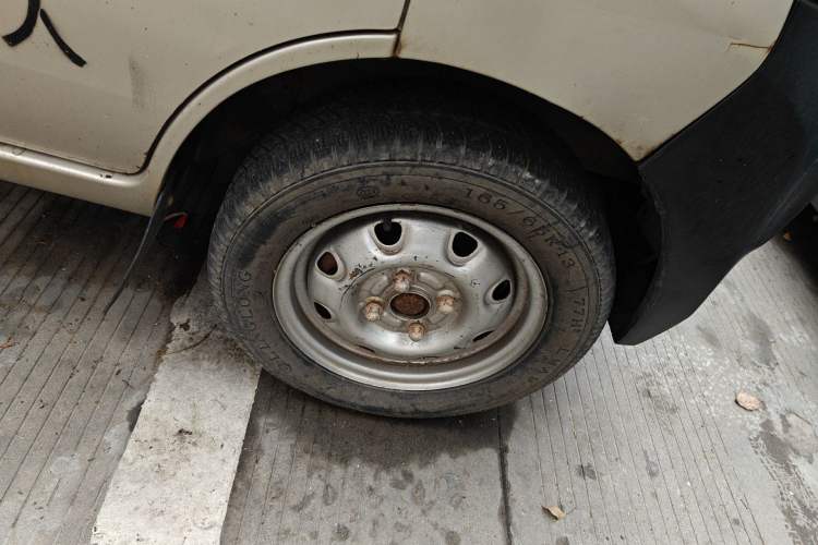 Used CHANGAN KAICHENG Star 2 2012 1.0L Base Version JL466Q9 Right Front Wheel Hub